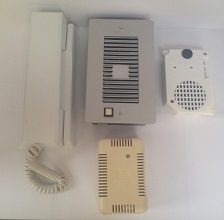 AI.0089 KIT Intercom System 5(4+1) wire 1button. it includes: (1) 5400/1, (1) TA-600, (1) IT20/1A, (1) 5150/50BL